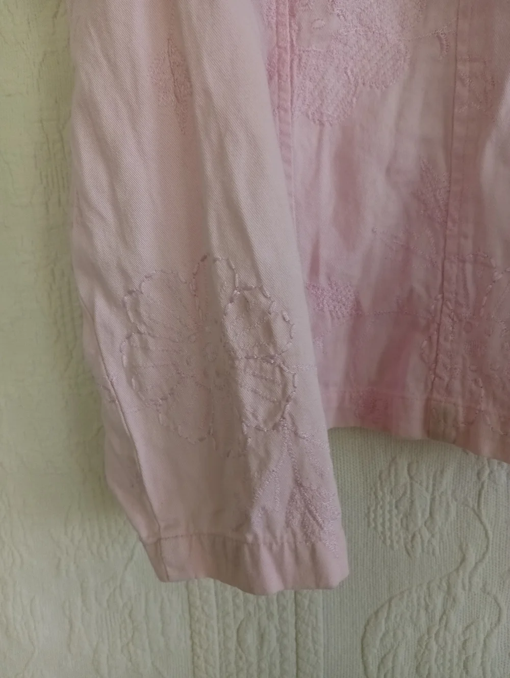 KEREN hart Light Pink Embroidered Jean Jacket Pastel Femme Floral Boho Western